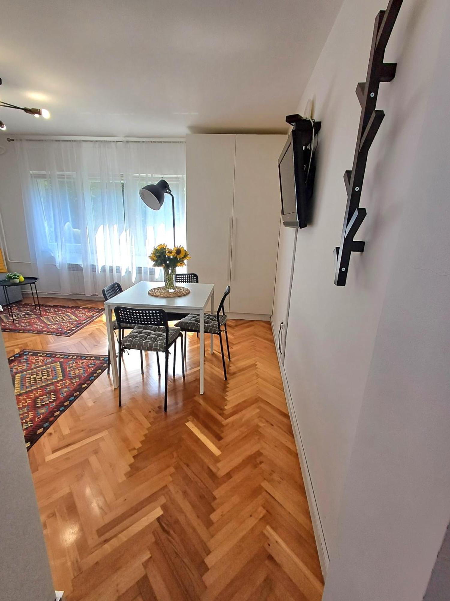 Apartment Maris *